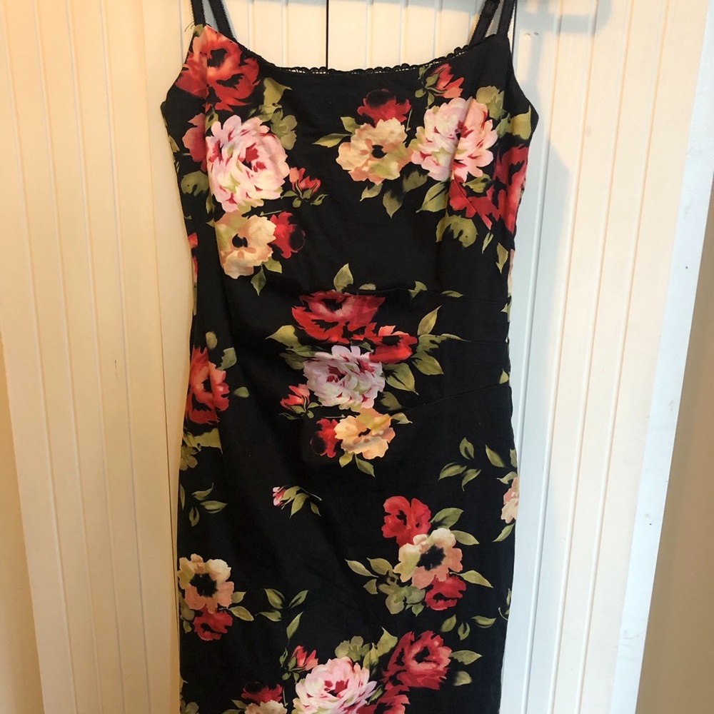 Le Chateau. Gorgeous print. Size M.